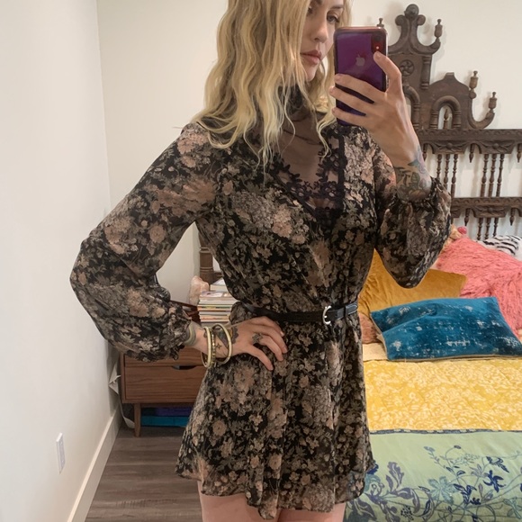 Victorian style lace boho floral dress - Picture 9 of 9